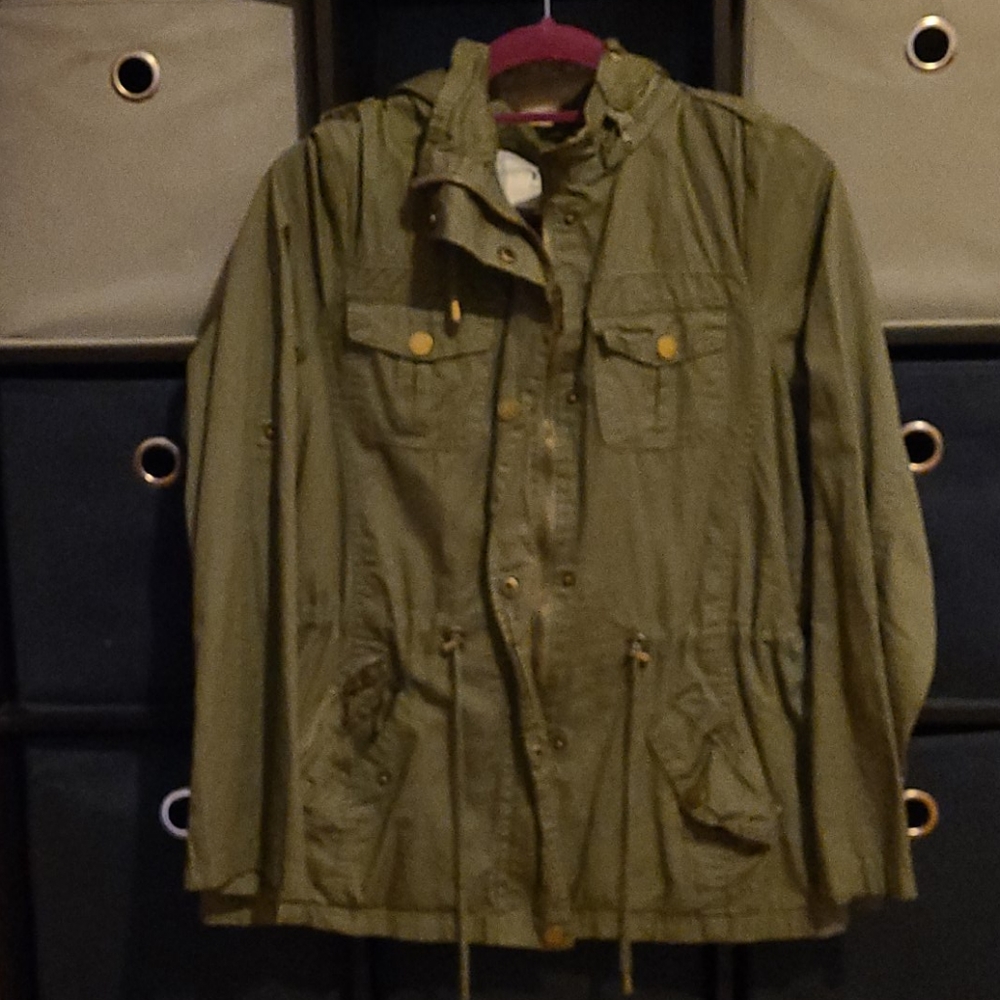 ARMY COLOR GREEN JACKET